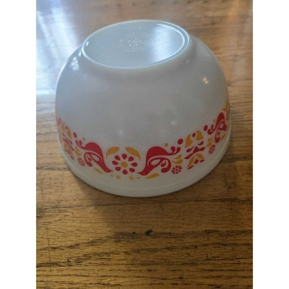 Vintage Pyrex Friendship Cinderella Mixing Bowl #403 2.5 Qt Red Orange Birds 10”